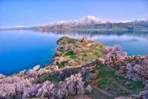 Akhtamar Island on Lake Van  Source: http://goo.gl/Ux8BwC